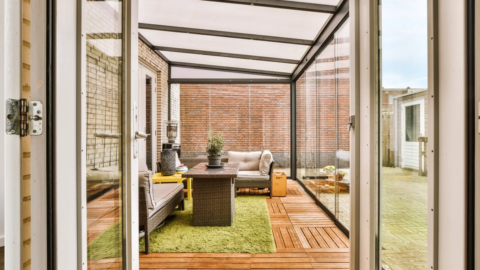 cerramientos de terrazas, galerías y porches en Zaragoza, ejemplo visual 2